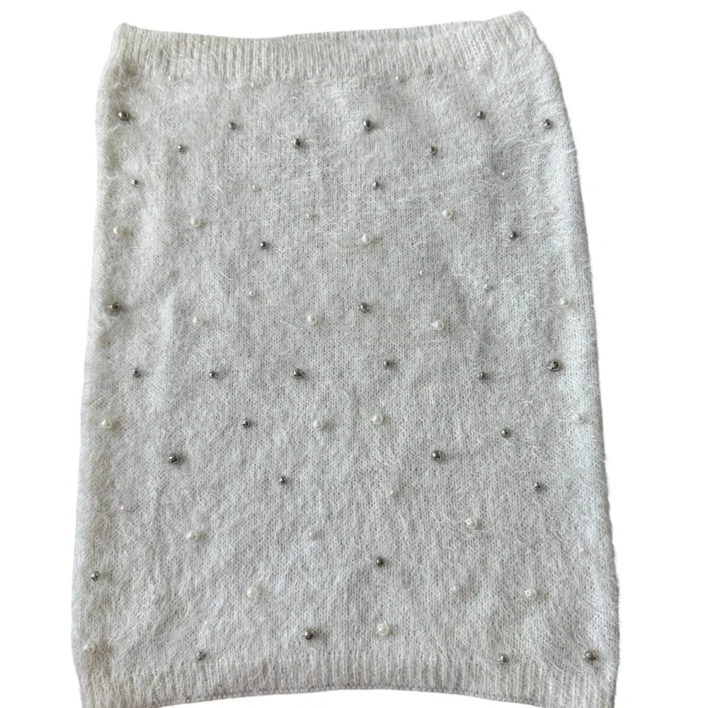 Betsey Johnson Pearl-Embellished Knit Scarf – Soft White Fuzzy Style Neck Warmer